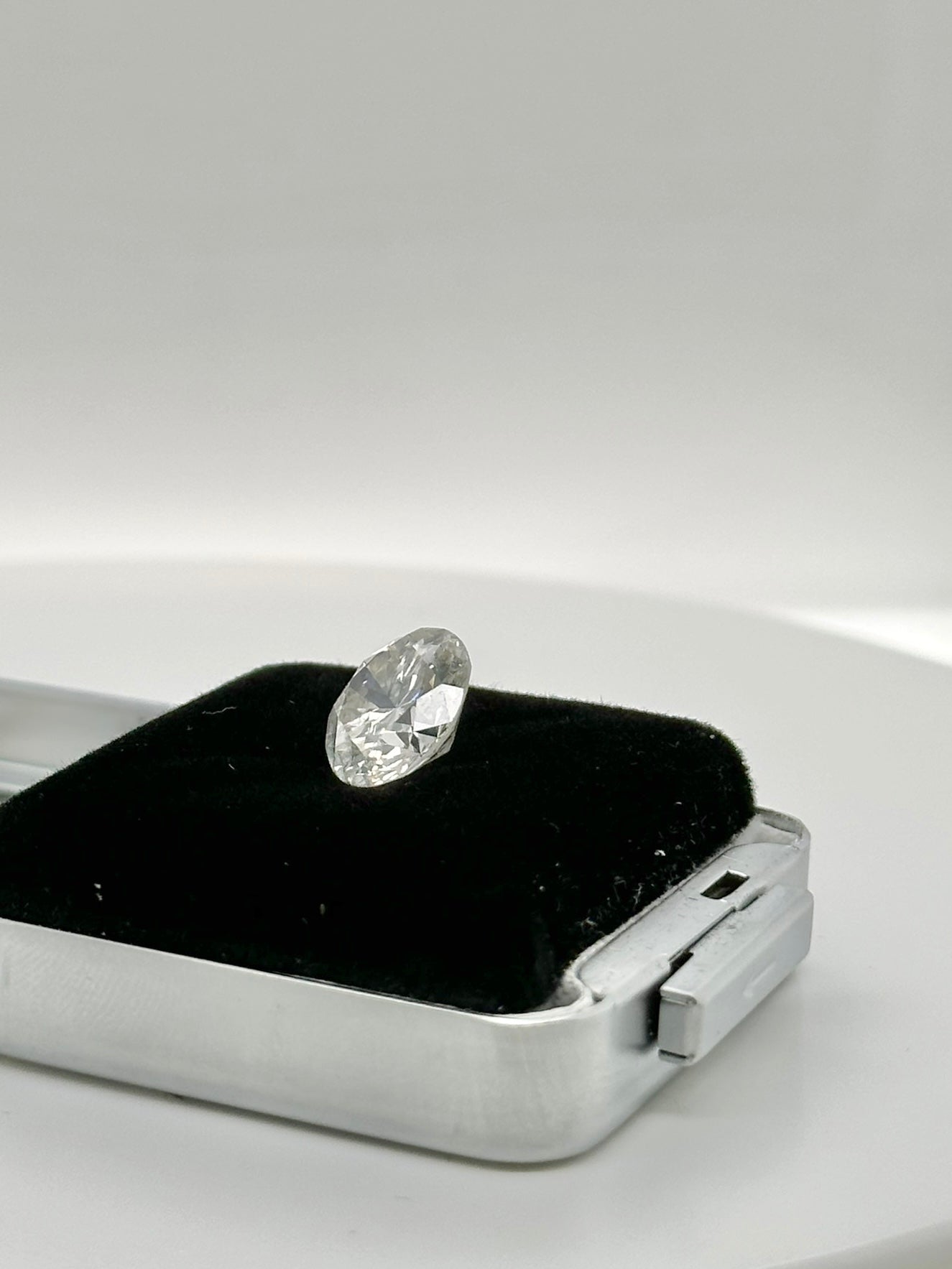 EGL 4.52CT Round Diamond