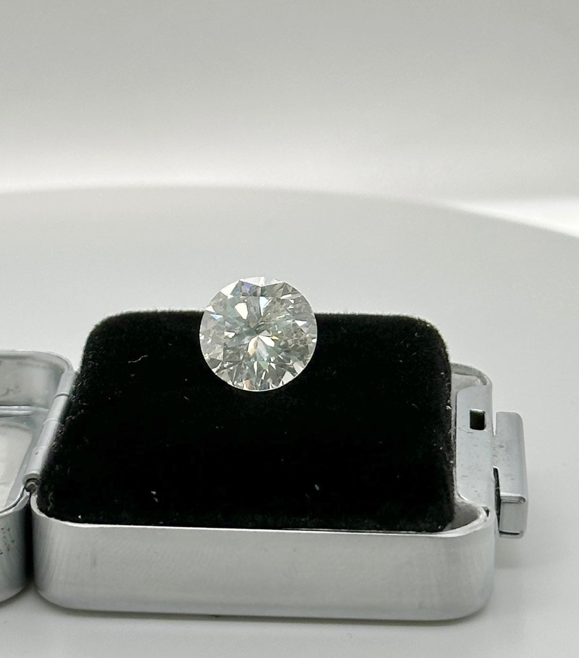 EGL 4.52CT Round Diamond