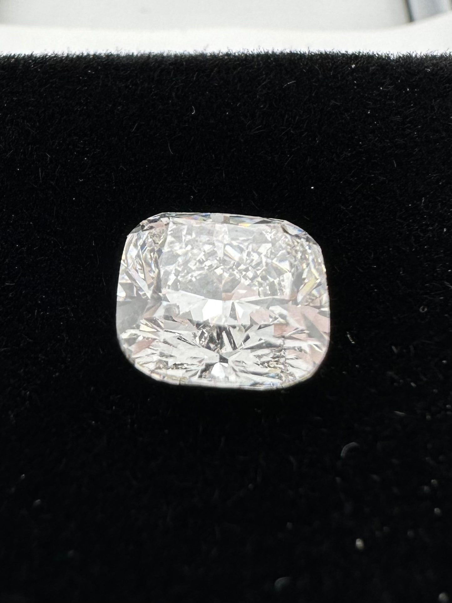 IGI 3.01CT Cushion LAB Diamond