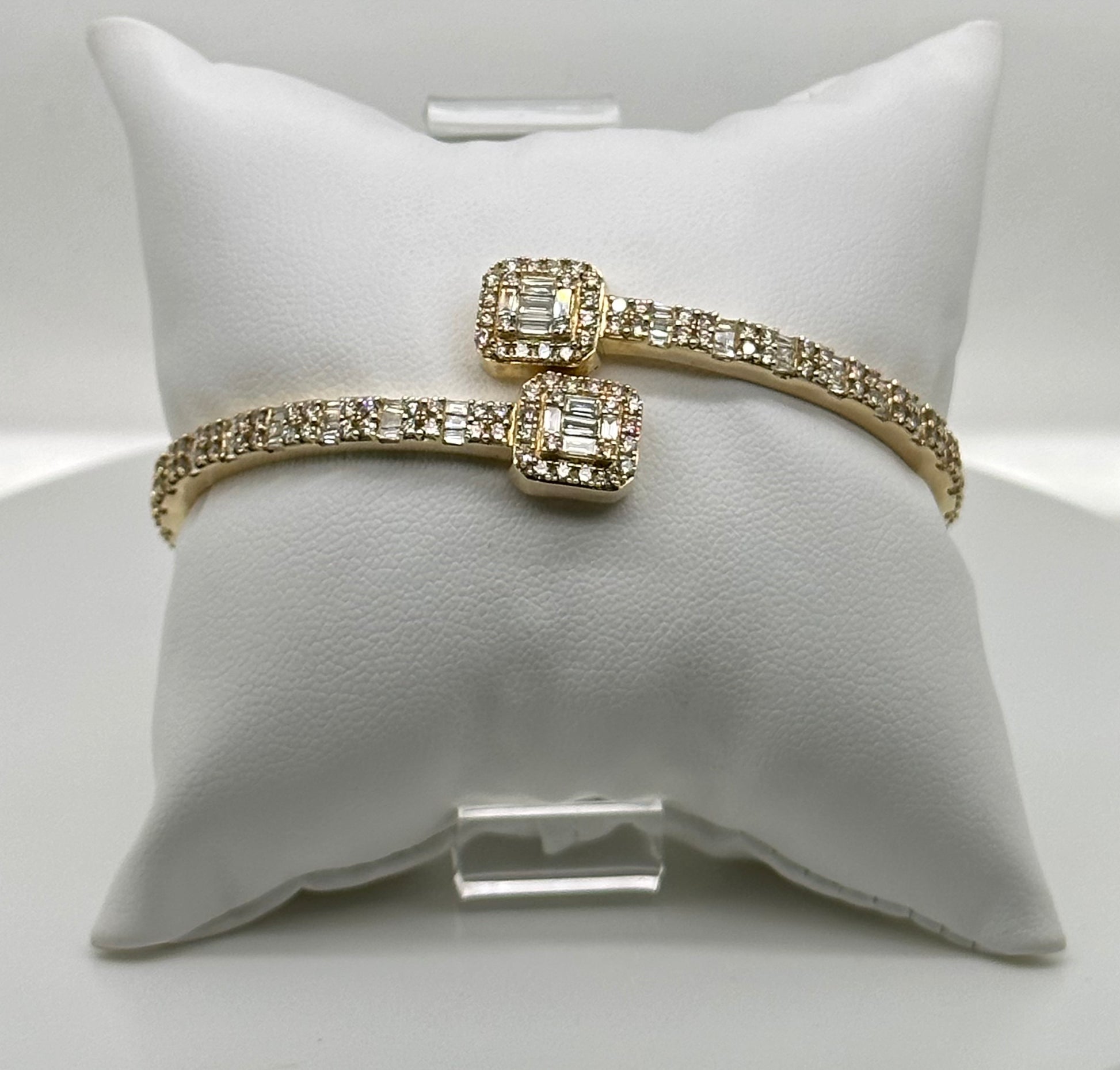 5.00CT Baguette & Round Diamond Bangle