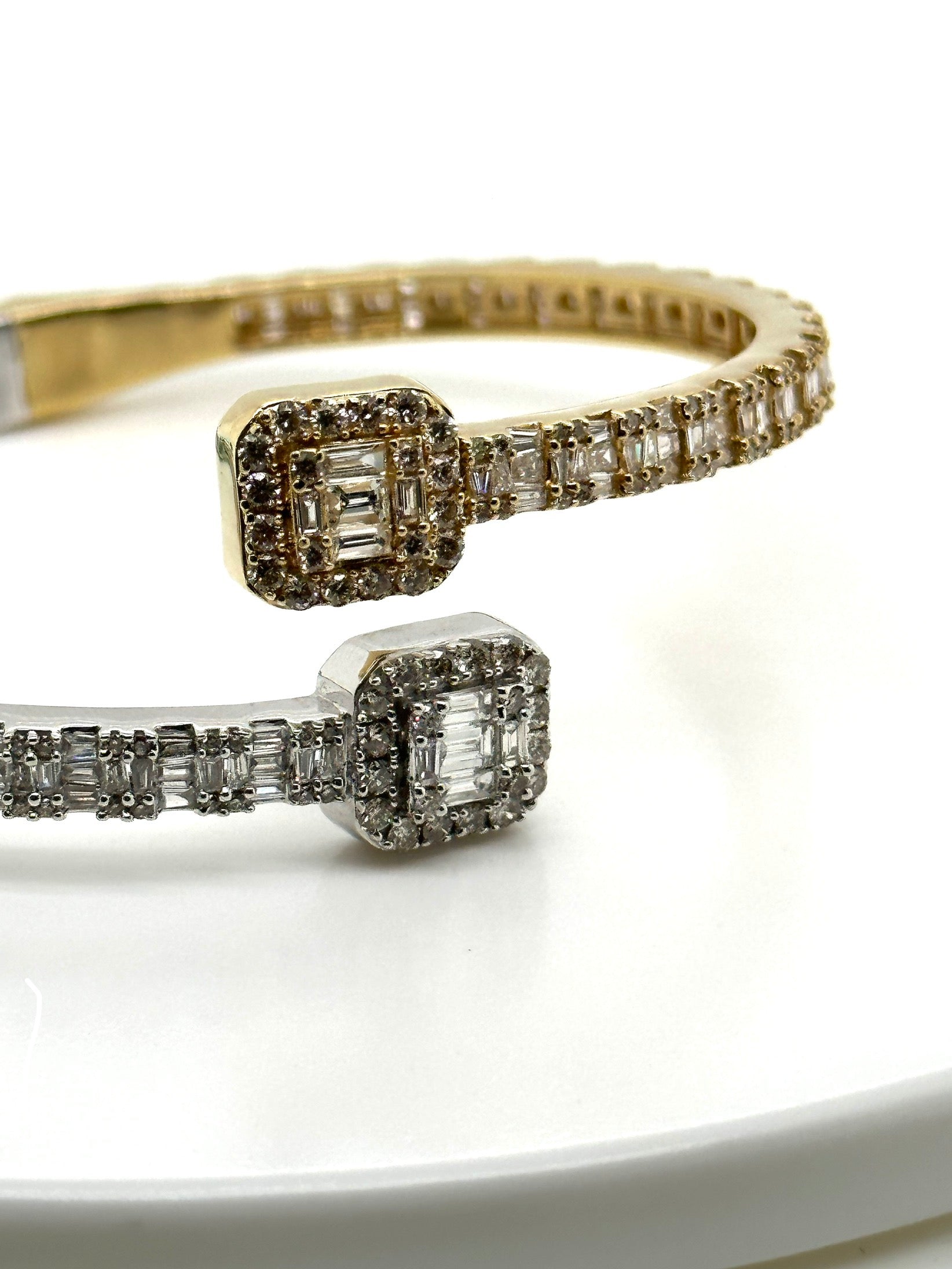 4.95CT Baguette & Round Diamond Bangle