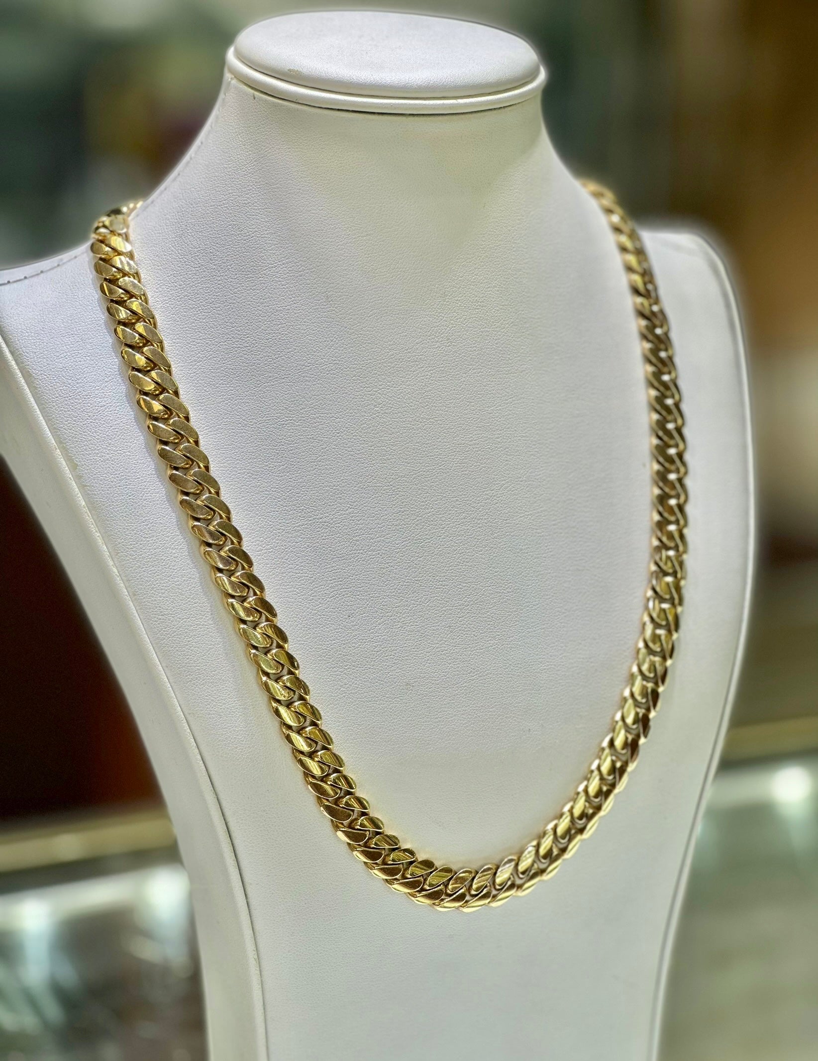 10K Yellow Gold Cuban Link Chain 11mm