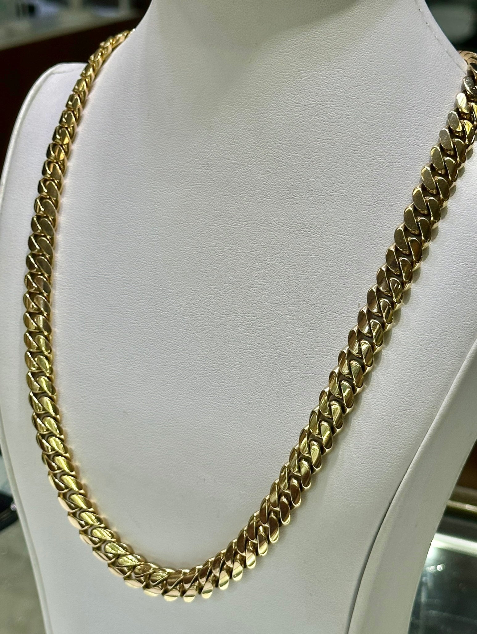 10K Yellow Gold Cuban Link Chain 11mm