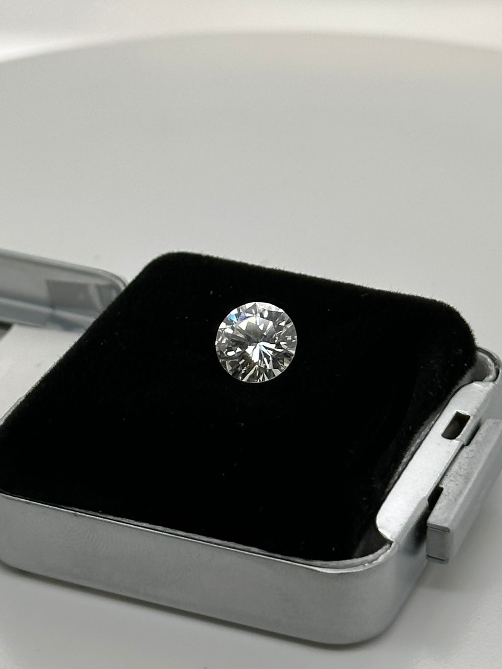 GIA 1.64CT Round Diamond