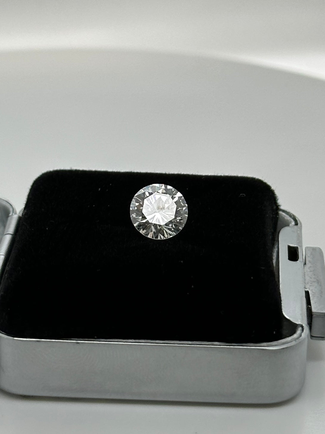 GIA 1.64CT Round Diamond