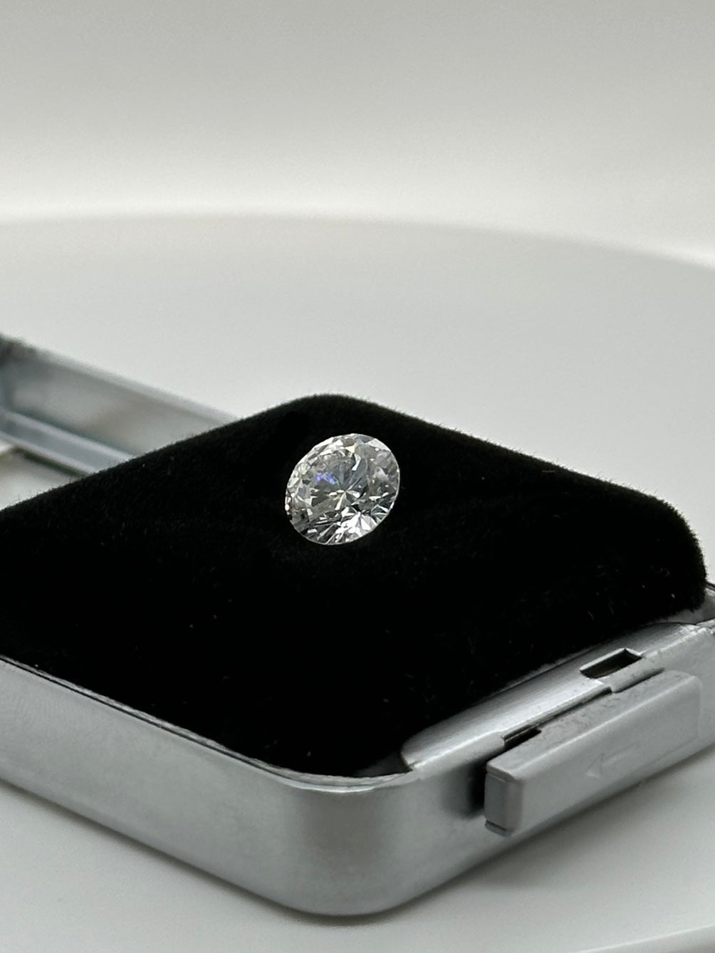 GIA 1.64CT Round Diamond