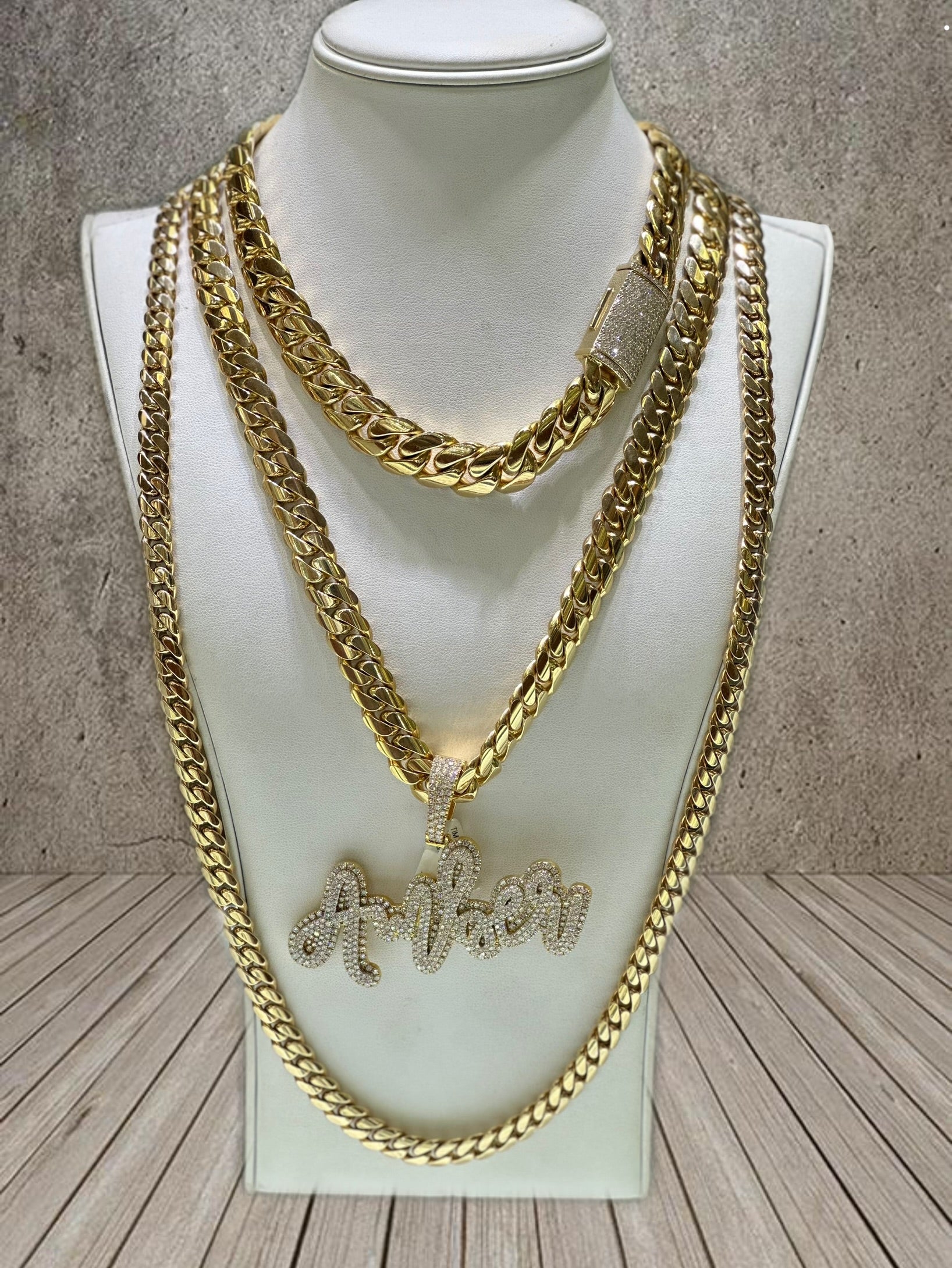 10K Yellow Gold Cuban Link Chain 12mm